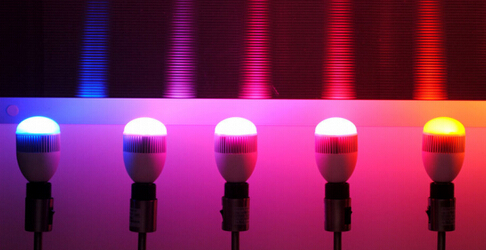 iLumi Smart LED bulbs can be used with iPhone match